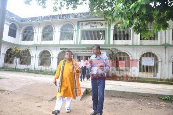 Education Minister visits Abhaynagar Nazrul Smriti Vidyalaya after ABVP's protest
